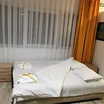 Crown Apartament *