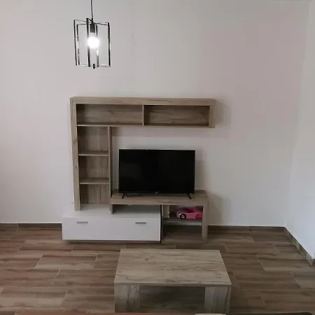 Crown Apartamento Escópia